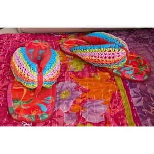 Size 9 Farm Rio Toucans Crochet Puffy Flip Flops Sandals Vacation